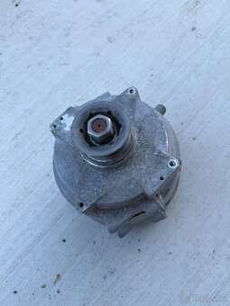 Alternátor Audi A7 (C8) - 6