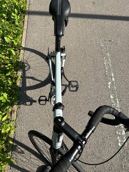 Cestný bicykel RC120 s kotúčovými brzdami sivý - 6