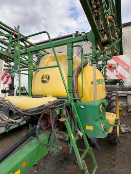 Predam tahany postrekovac John Deere 732 - 6