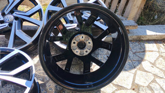 5x112 R19 --- VW GOLF GT Line - 6