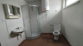 Na prenájom sklad na Strojníckej ul. v Prešove - 6