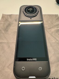 Insta360 X5 - 6