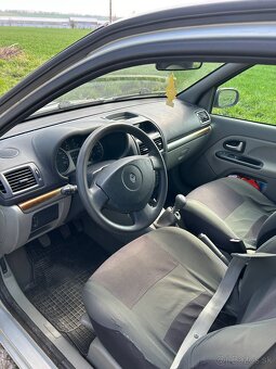 Renault Clio2,1,2 16V - 6
