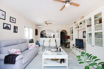 Nádherný 2-izbový apartmán v Las Colinas de Calahonda - 6