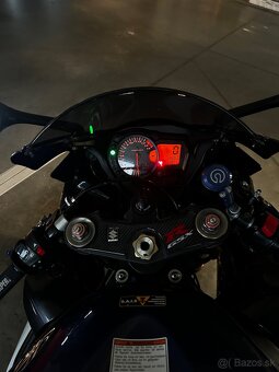 Suzuki GSX-R 1000 K5 - 6