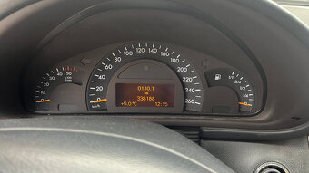 Mercedes C200 - 6
