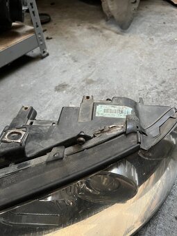 Predné svetla Audi A4 B6 - 6