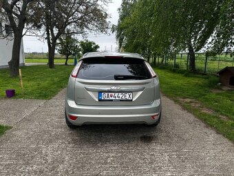 Ford Focus 1.8 benzín - 6