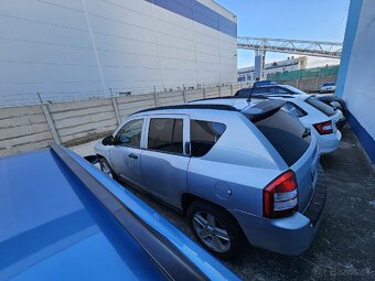 Predám Jeep Compass 2,4 automat 4x4 - 6