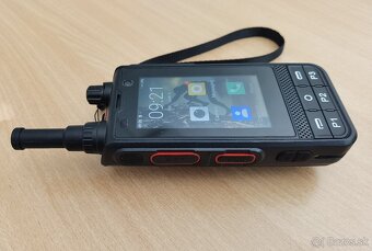 Predám mobil/UHF vysielacku/POC radio ANYSECU W6UHF-16G - 6