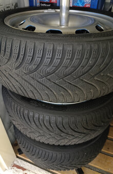 Predám zimné pneu 195/50 R15 + disky 5x100 Škoda Fábia. - 6