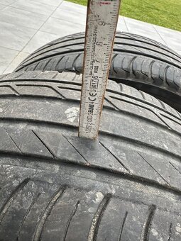 Letné pneu 215/50r18 - 6