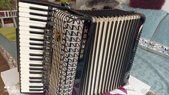 Predám kvalitný akordeón hohner atlantic 4 de luxe - 6