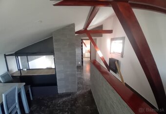 Na prenájom 2 izbový podkrovný byt v rod. dome, Jablonica. - 6