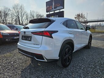 Lexus NX Serie 300h AWD Sport Line - 6