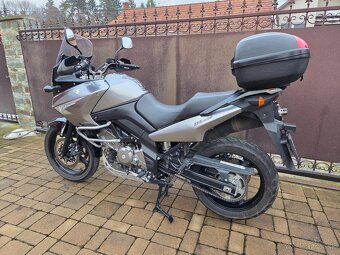 Suzuki V-Strom DL650 - 6