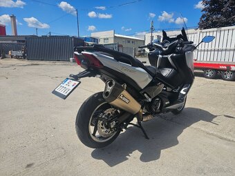 YAMAHA T-MAX 530 DX AKRAPOVIC 2019 - 6