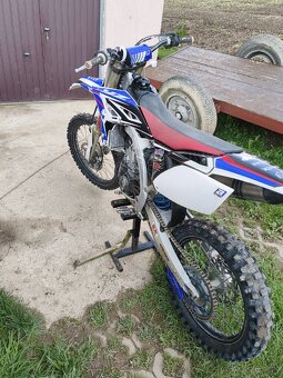 Yamaha yzf 250 - 6