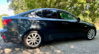Predám Lexus IS250 2.5 benzín - 6