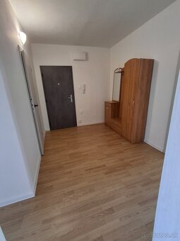 Prenajom 2 izboveho bytu - 6