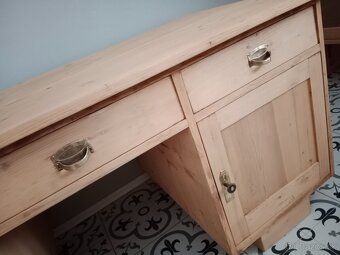Starý, psací stůl po renovaci - 6