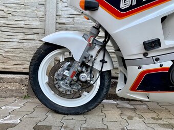 KAWASAKI GPZ 500R - 6