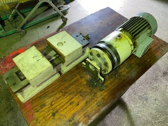 Elektrický zverák 380v - 6