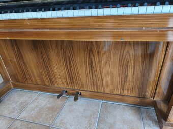 Predám starožitný klavír – krásny kus histórie s dušou - 6