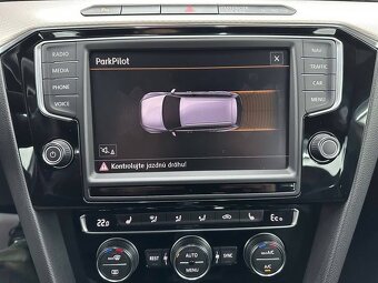 Passat Variant (Combi) GTE Elegance Full LED 160kW Virtual - 6