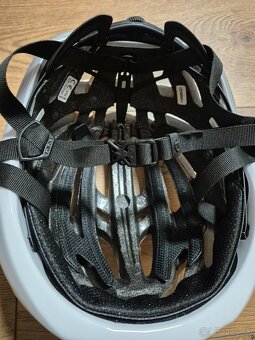 Cestná prilba GIRO - 6