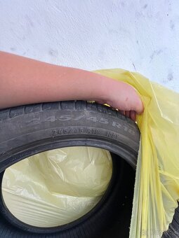 Pirelli 245/45 275/40 r18 - 6