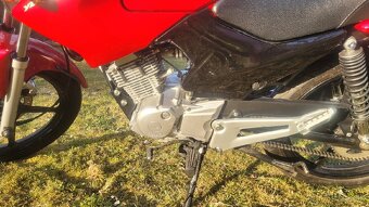 YAMAHA YBR 125 - 6