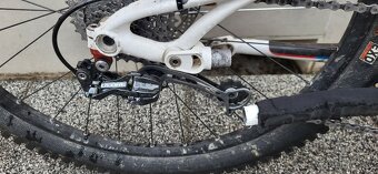 Cube Carbon vybava Fox XT Shimano - 6