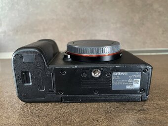 Sony A7C (telo) silver - 6