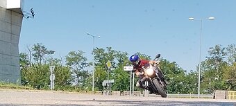 Suzuki SV650X - 6