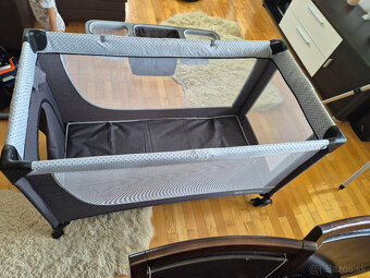 Polohovatelna cestovna postielka + prislusenstvo - 6