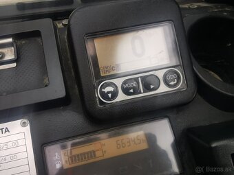 Vysokozdvižný vozík TOYOTA - 6