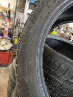 225/40r18 zimna sada - 6