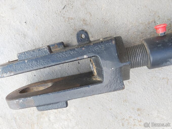 Zvisle rameno / tiahlo hydrauliky Zetor - 6