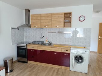 Prenájom 2-izbového bytu v RD, tiché prostredie, parkovanie - 6