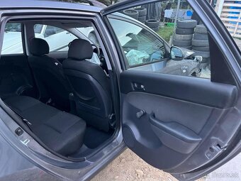 2x Hyundai i30 1.4 benzin druhý na diely - 6