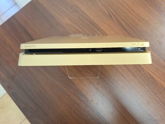 PlayStation 4 500GB slim Gold edition - 6