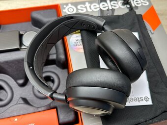SteelSeries Arctis Nova Pro Wireless - 6