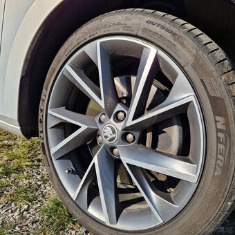 Škoda superb 2.0tsi 200kw - 6