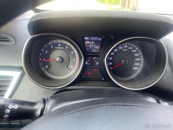 predám hyundai i30 (2012) - 6