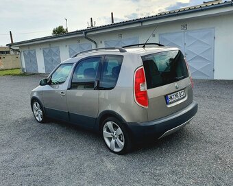 SKODA ROOMSTER SCOUT 1.9TDI 77KW PANORAMA - 6