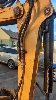 Minibager Caterpillar CAT 302.5 ročník 2006 - 6