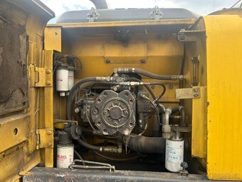 New Holland E215B - 6