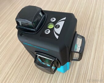 Profi 12 líniový 3D krížový samonivelačný zelený laser DEKO - 6