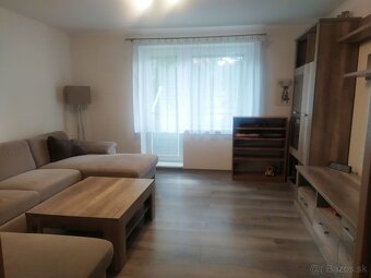 Na prenájom - 2 izb. byt HANDLOVÁ - 6